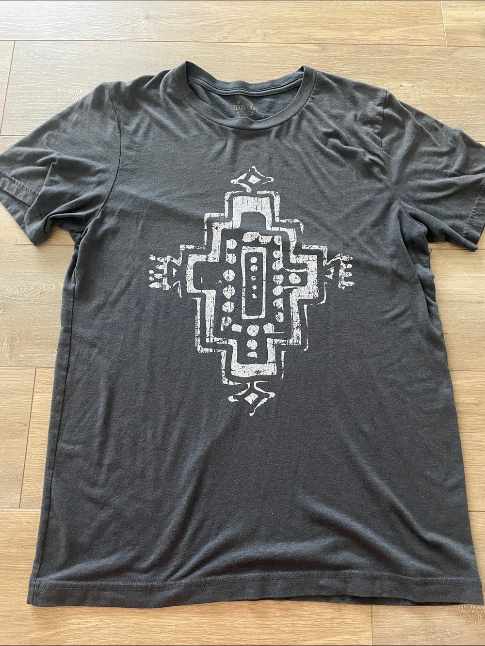 Women's Southwestern Graphic Tee Bundle - Picture 3 of 4